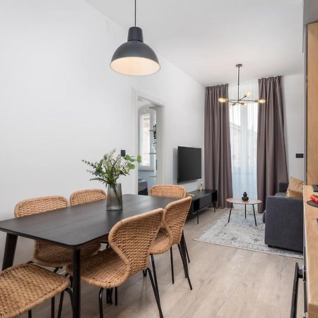 Apartments Diego リエカ エクステリア 写真