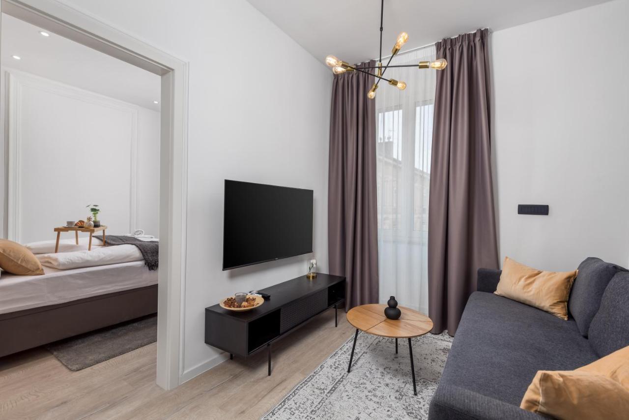 Apartments Diego リエカ エクステリア 写真