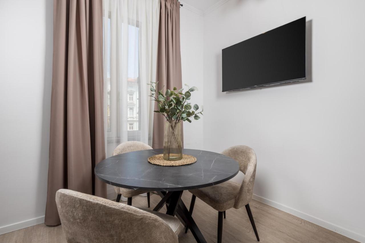 Apartments Diego リエカ エクステリア 写真